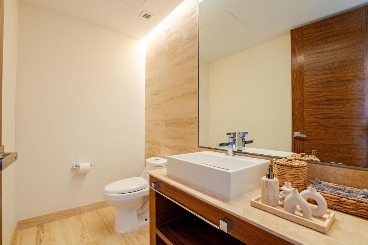 Exclusive Water Front Cancun